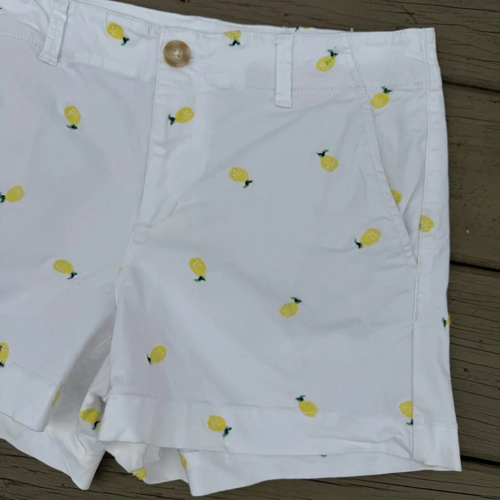 LOFT The Washed Twill Shorts in White Pineapple Print size 2 - Picture 6 of 12